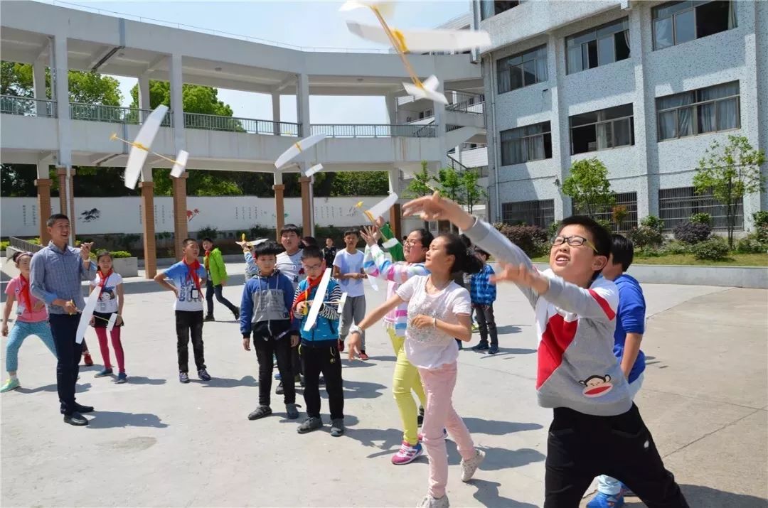 浦江县小学最新动态报道